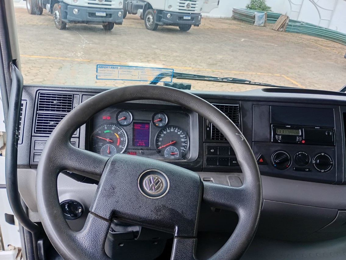 Volkswagen 17-260 Constellation Robust - 21/22 20