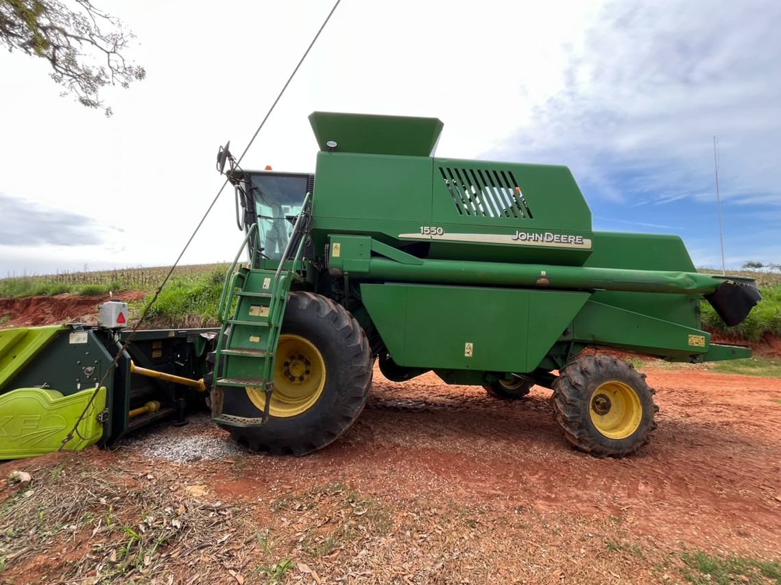 John Deere 1550 - 04/04 3