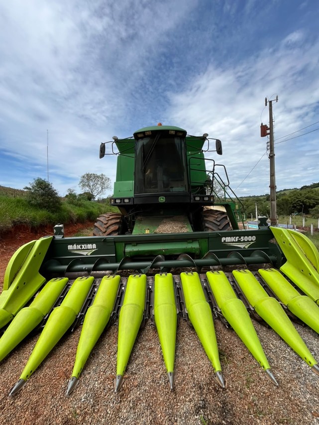 John Deere 1550 - 04/04 5