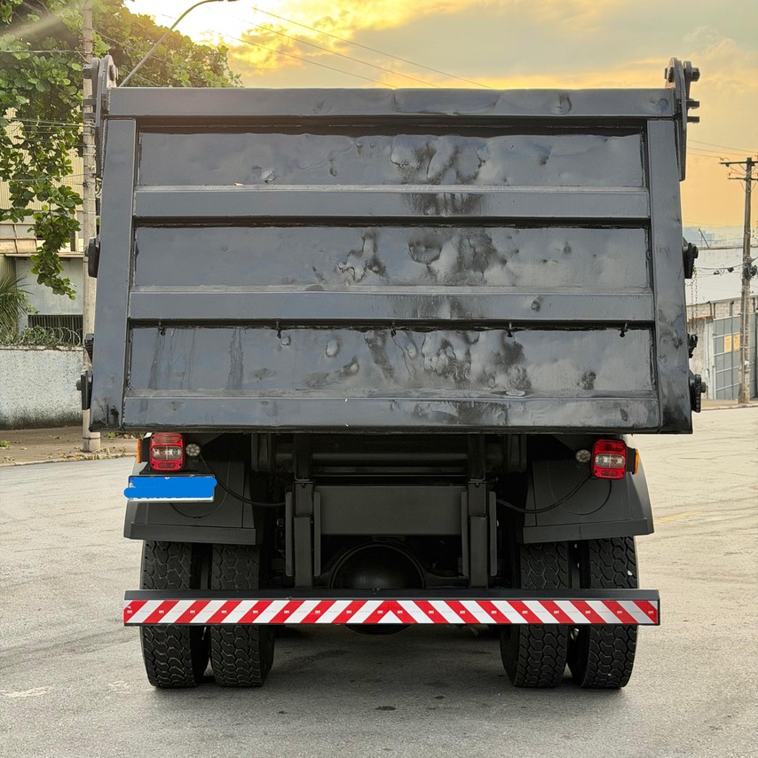 Volkswagen 31-330 E Constellation 6x4 - 21/22 2