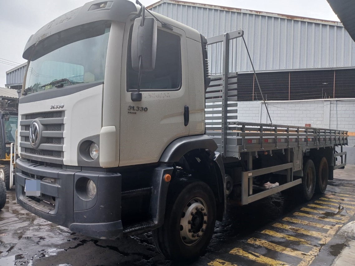 Volkswagen 31-330 E Constellation 6x4 - 21/22 3