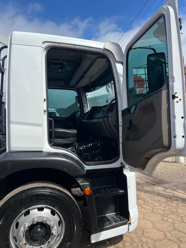 Volkswagen 24-280 E Constellation 6x2 - 12/12 14