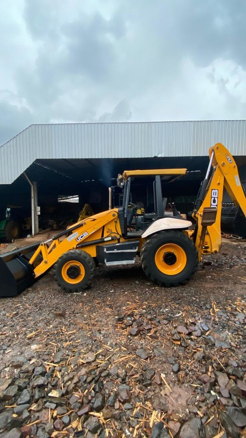 JCB 3C - 11/11 2