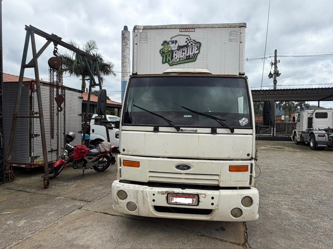 Ford Cargo1317 - 10/10 3