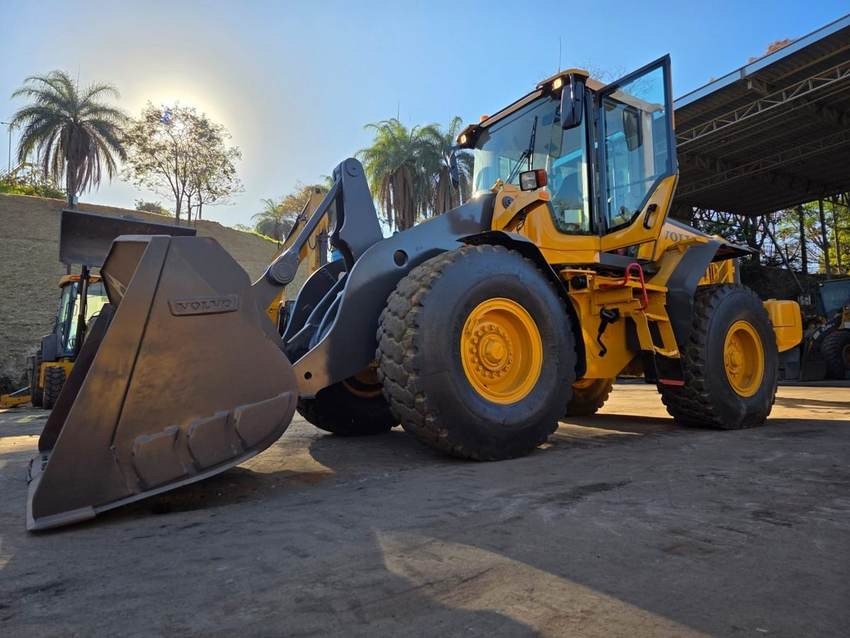 Volvo L90F - 22/22 6