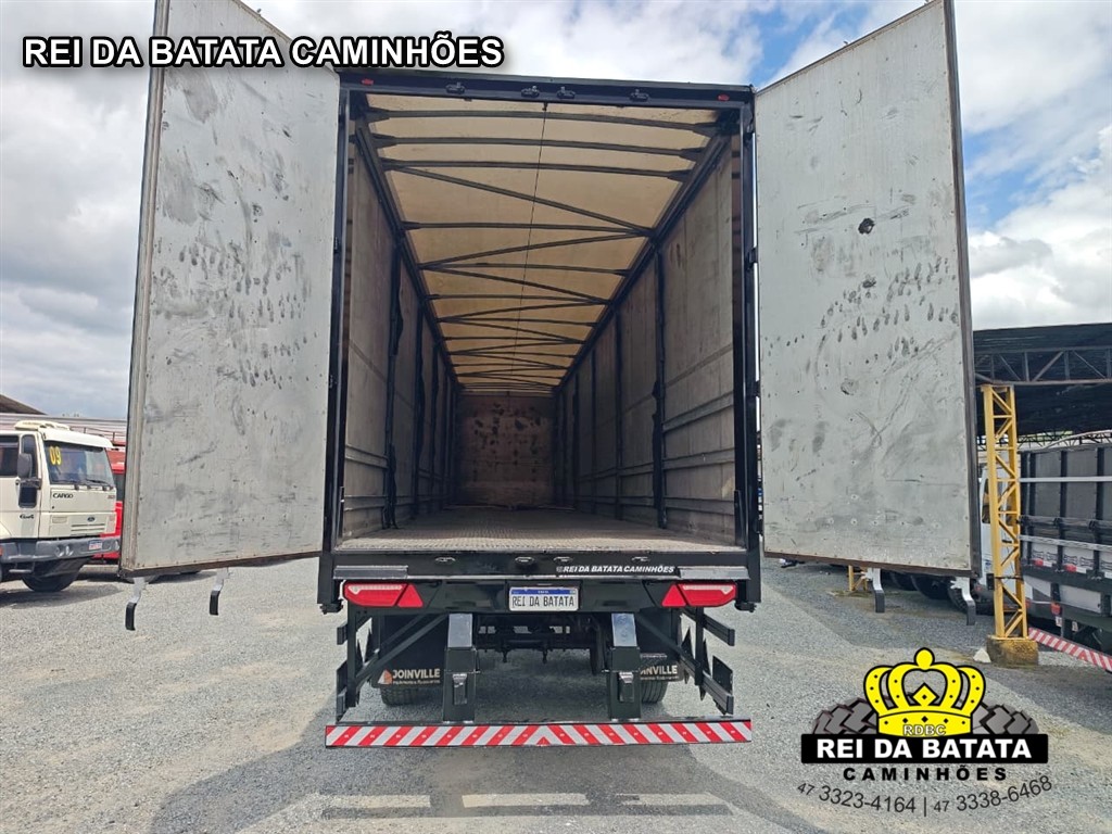 Joinville Implementos Carreta Baú 3 eixos - 21/22 6