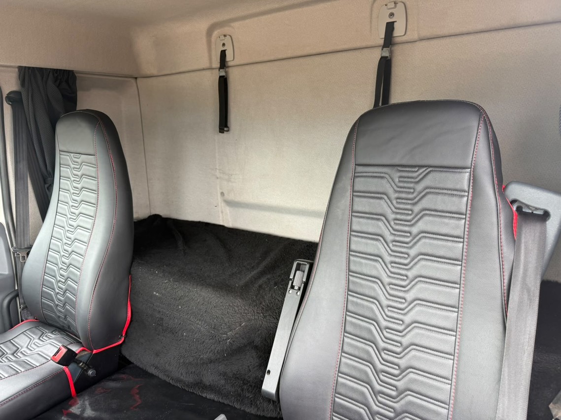Volvo VM 270 - 17/17 9