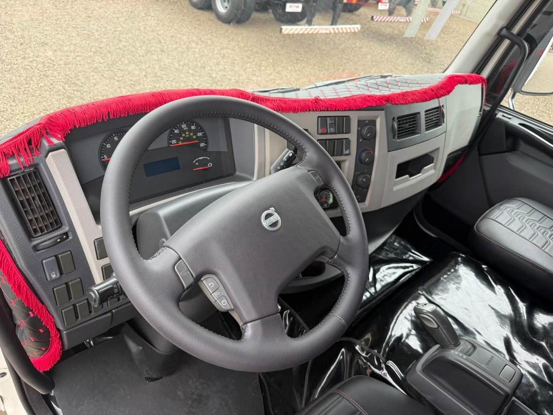 Volvo VM 270 - 17/17 10
