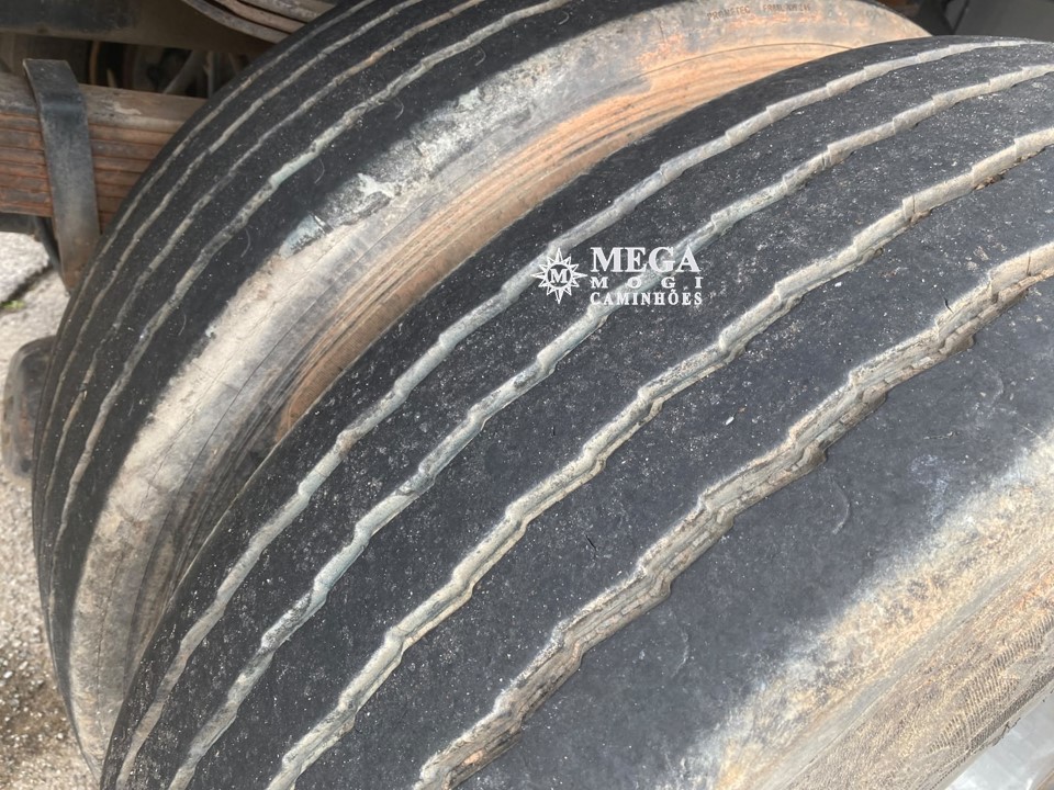 Ford F12000 - 04/05 5