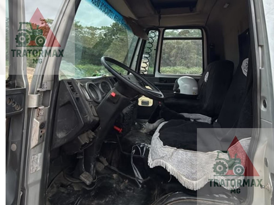 Ford Cargo2428 - 08/09 3