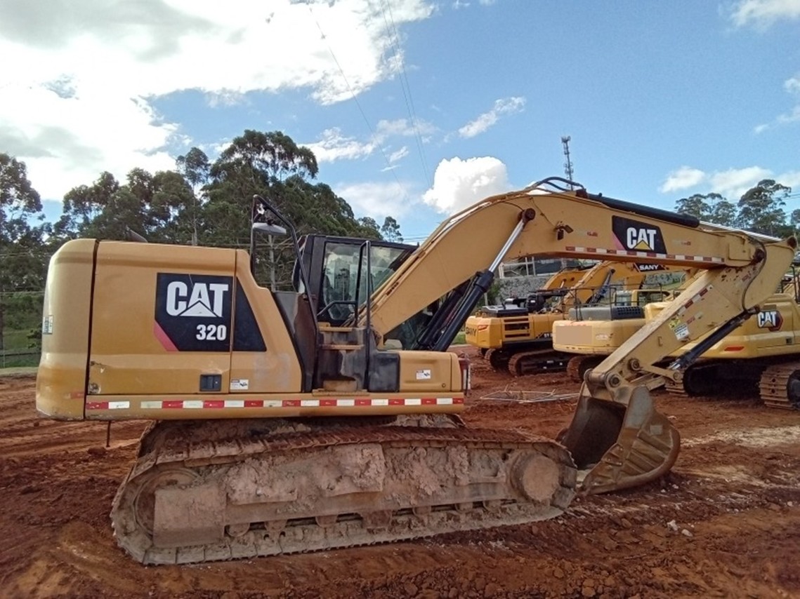 Caterpillar  320 - 19/19 2