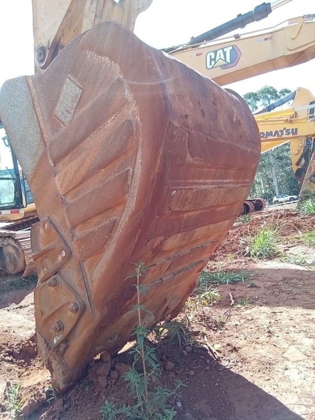 Caterpillar  320 - 19/19 8