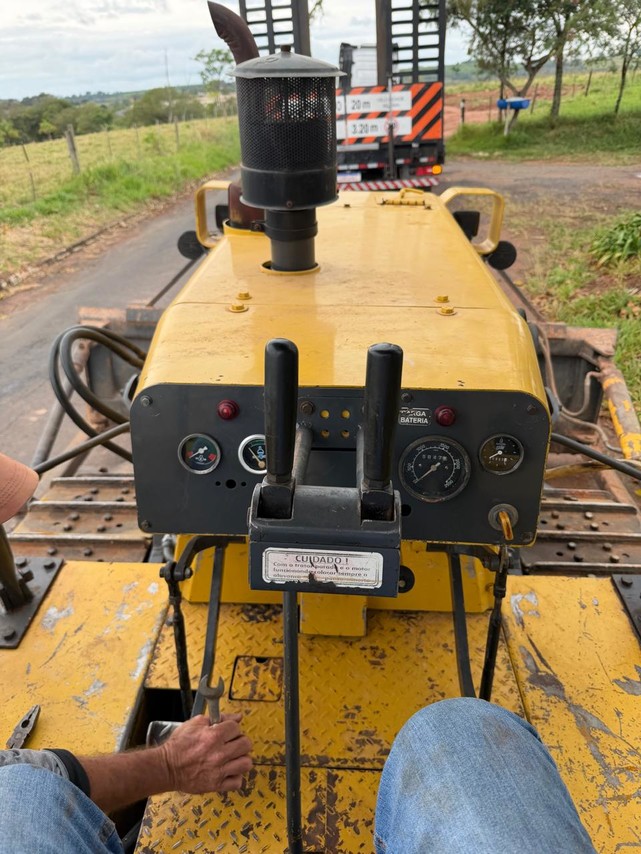 New Holland 7D - 04/04 8