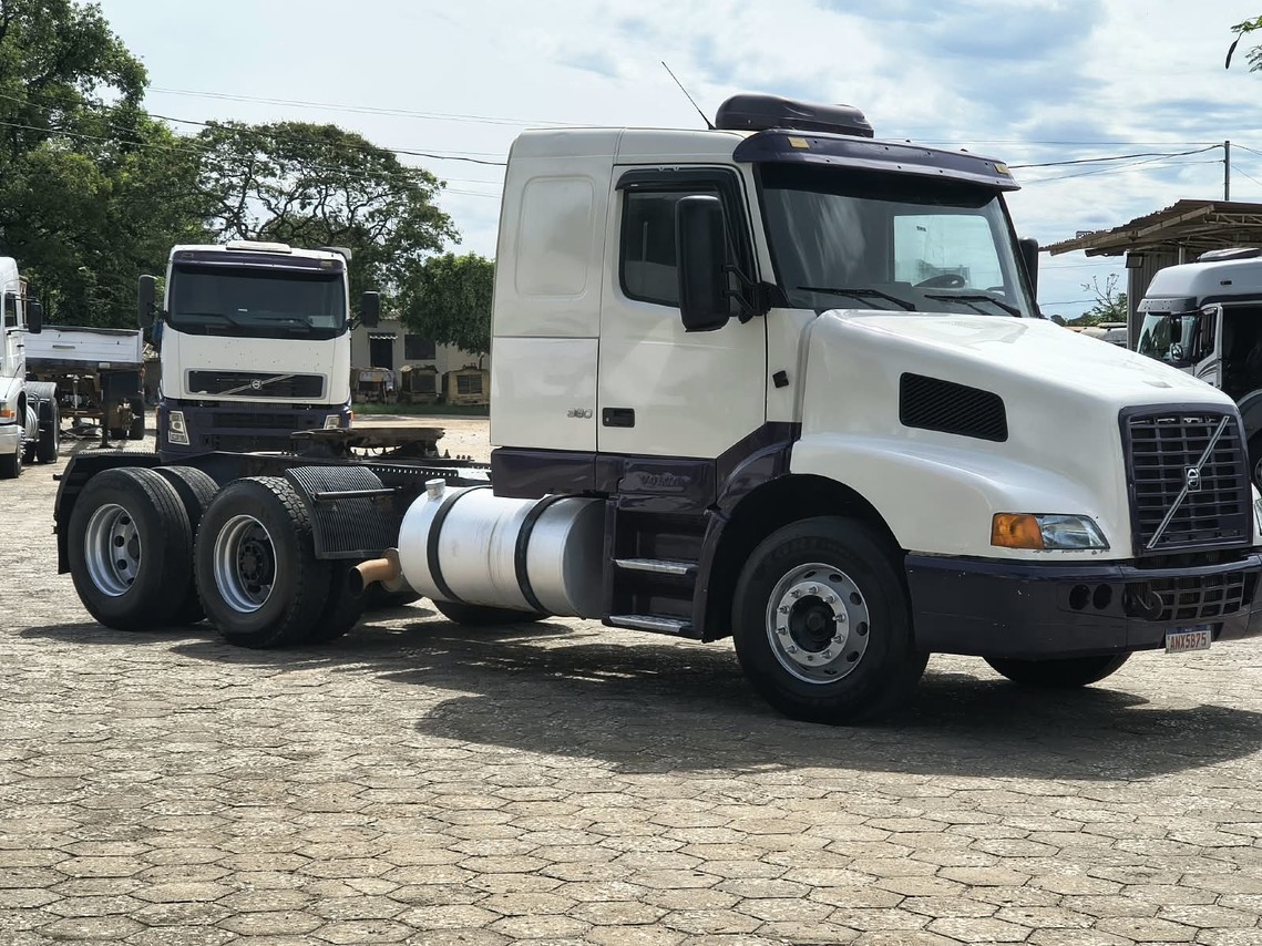 Volvo NH380 - 06/06 3