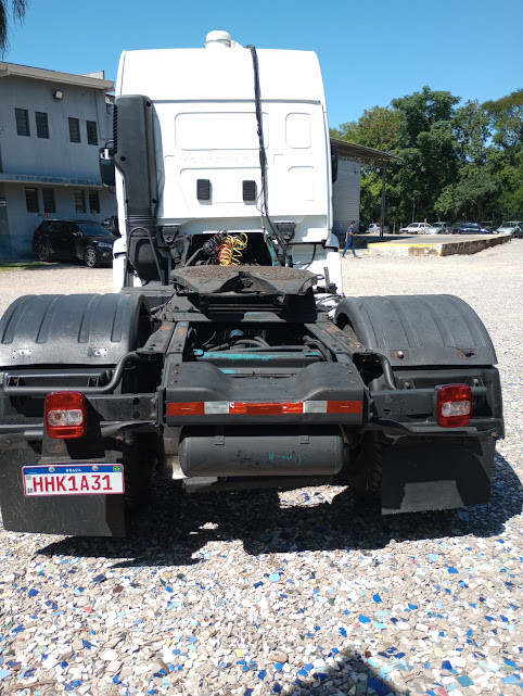 Volkswagen 19-320 Constellation - 08/08 3